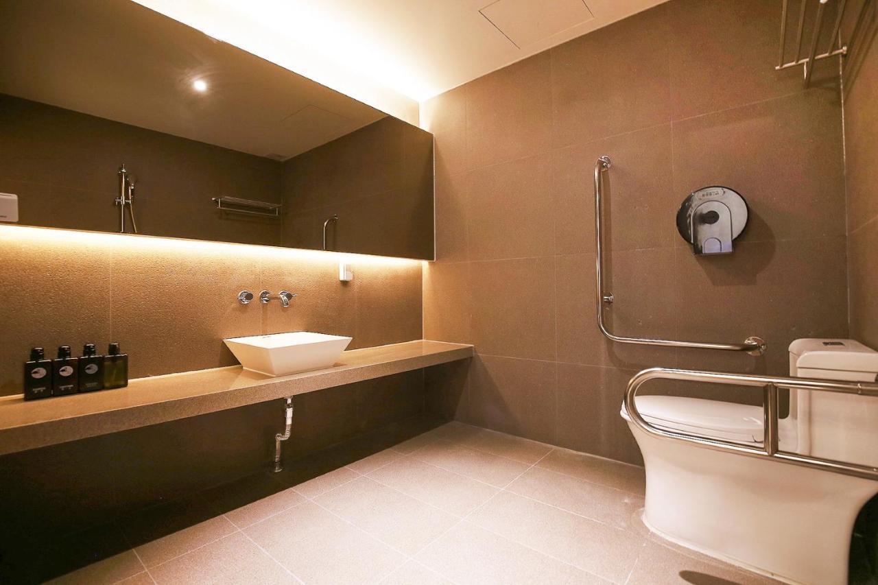Hotel Flamingo Теджън Екстериор снимка