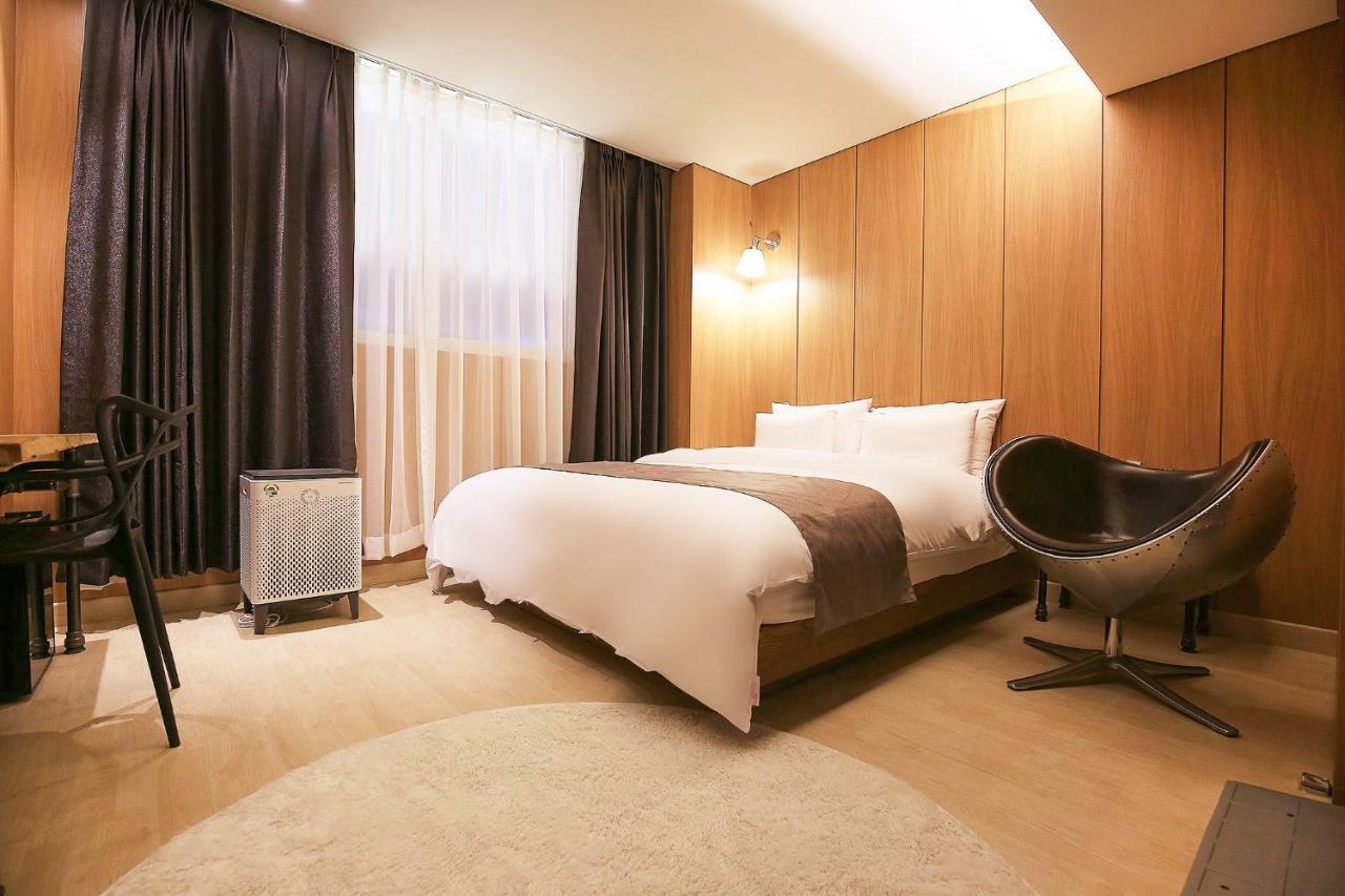 Hotel Flamingo Теджън Екстериор снимка